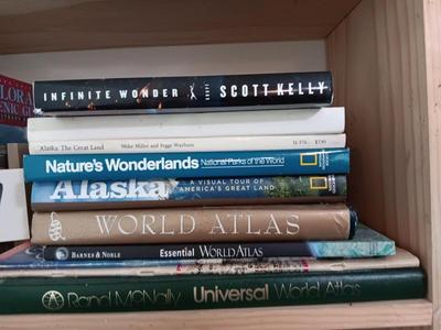 Books on places - Alaska - World Atlas' - Infinite wonder