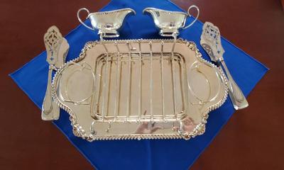 Daniel & Arter Asparagus Serving Set