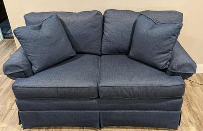 Bungalow Loveseat by Vanguard Furniture