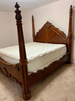 PULASKI  Furniture Edwardian king Bedroom Set