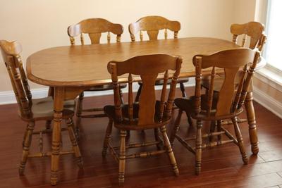 Dining Table With Six (6) Chairs & One (1) Leaf