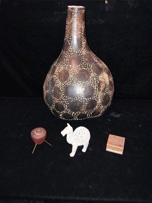 LARGER GOURD VASE, 2 SMALL WOOD PIECES AND A CARVED STONE ANIMAL
