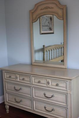 Dixie (6) Drawer Dresser W/ Mirror