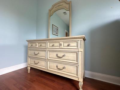 Dixie (6) Drawer Dresser W/ Mirror