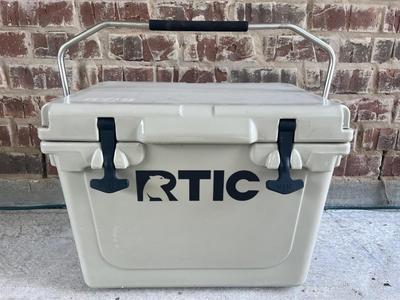 RTIC 20qt Hard Ice Chest