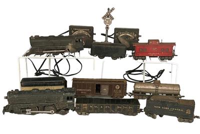 Marx  Metal Railroad Train Cars & Tracks *Read Details