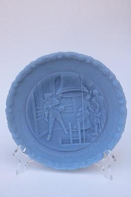 FENTON Bicentennial Liberty Bell plate *Read Details