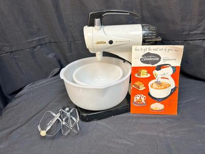 Sunbeam Mixmaster vintage model 12 Replacement stainless steel Bowls set  two/2