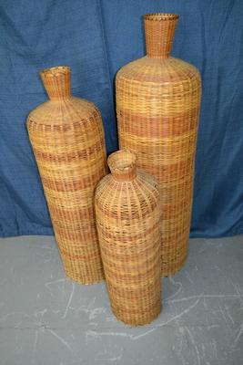 LOT 9. VINTAGE RATTAN STACKING FLOOR VASE DECOR