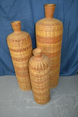 LOT 9. VINTAGE RATTAN STACKING FLOOR VASE DECOR