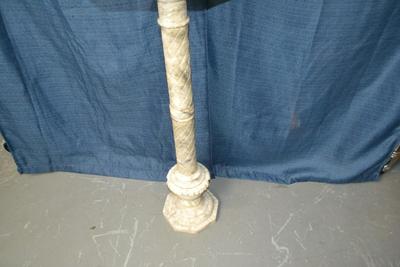 LOT 14. WHITE MARBLE STAND