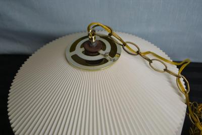 LOT 35. VINTAGE SWAG LAMP
