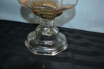 LOT 40. GLASS OIL LAMP