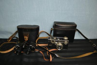 LOT 42. VINTAGE BINOCULARS AND CAMERA