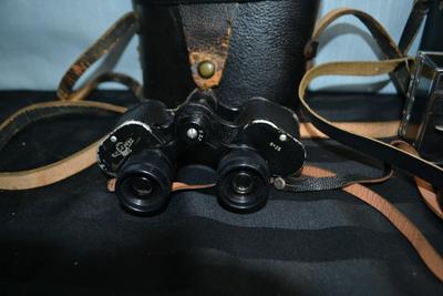 LOT 42. VINTAGE BINOCULARS AND CAMERA