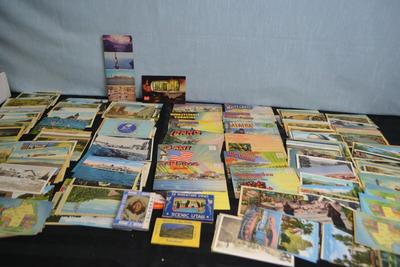 LOT 58. COLLECTION OF VINTAGE AND ANTIQUE POST CARDS