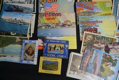 LOT 58. COLLECTION OF VINTAGE AND ANTIQUE POST CARDS