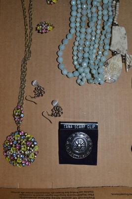 LOT 108. COSTUME JEWELRY LOT