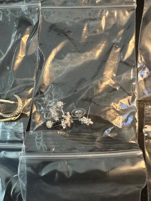 LOT 125. LOT OF COSTUME JEWELRY EARRINGS