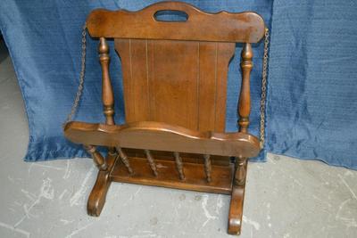 LOT 146. VINTAGE MAGAZINE RACK