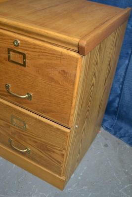 LOT 152. WOOD 2 DRAWER  FILE CABINET