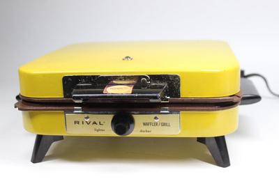 Vintage Yellow Rival Waffler Grill Iron Kitchenware Appliance