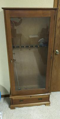 Locking Gun Display Cabinet
