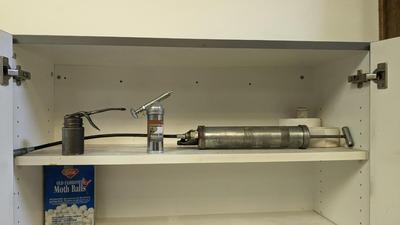 Grease Guns and Oilers