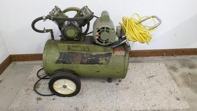 Montgomery Ward 100 PSI Air Compressor/Sprayer