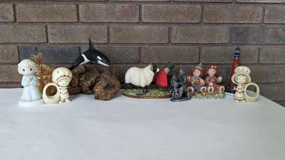 Decorative Figurines