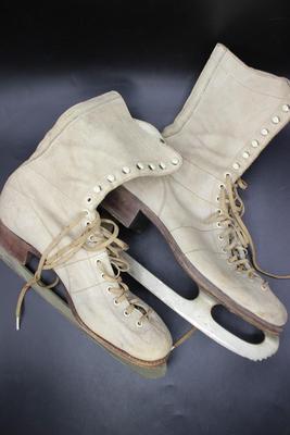 Vintage A.G. Spalding Bros. White Snow Ice Skates