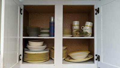 Royal M Crownstone Goldfinch Yellow Dishes & Butterfly Gold