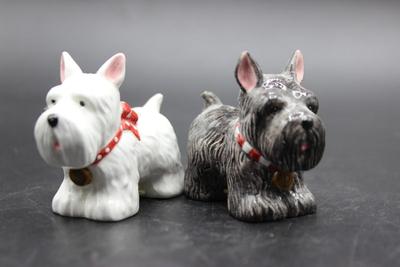 Vintage Mary Engelbreit Henry Scottie Dog Salt & Pepper Shakers Scottish Terriers