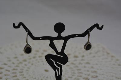 925 Sterling Tear Drop Onyx Earrings 3.8g