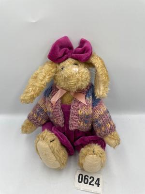 Boydâ€™s Bear - "Emily"
