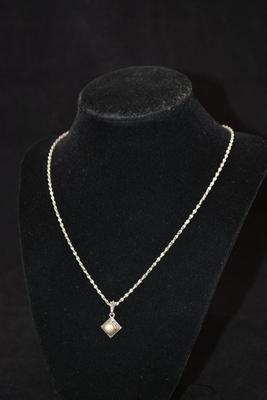 925 Sterling Pendant w/ Marcasite & Pearl on 925 Chain 18" 6.1g