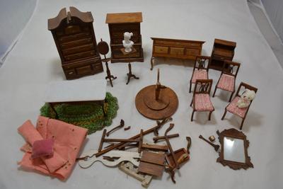 Lot of Vintage Wooden Dollhouse Furniture AS IS