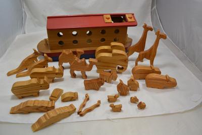 Hand Crafted Wooden Noah's Ark w/ Animals