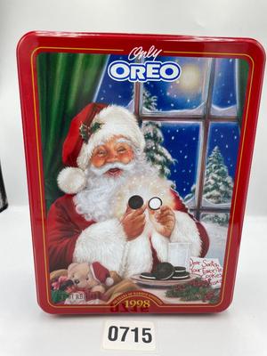 Oreo Christmas tin