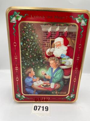 Oreo Christmas tin