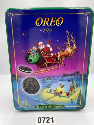 Oreo Christmas tin