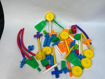 Tinkertoy Plastic Building Set Parts Lot