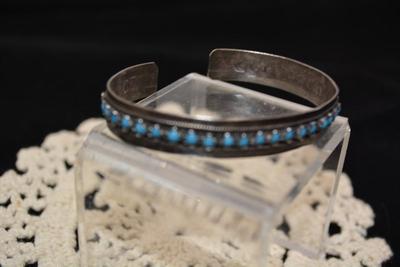 Vintage Sterling & Turquoise Cuff Bracelet 9.0g