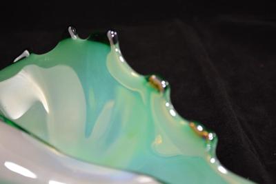 Beautiful MURANO Art Glass Shell 9x5x3