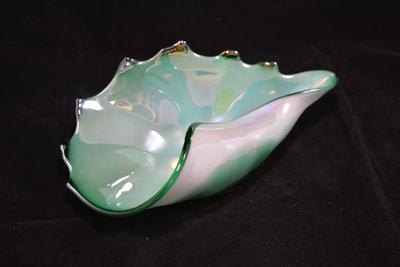 Beautiful MURANO Art Glass Shell 9x5x3