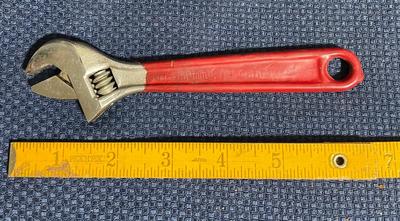 Adjustable wrench