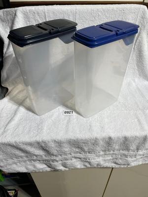 2 storage containers