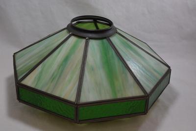 Green Stained Glass Lamp Shade, Octagonal 14.5x7.5