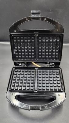 White Westinghouse Waffle Maker