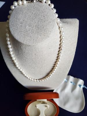 Freshwater White Pearl Necklace and Earrings